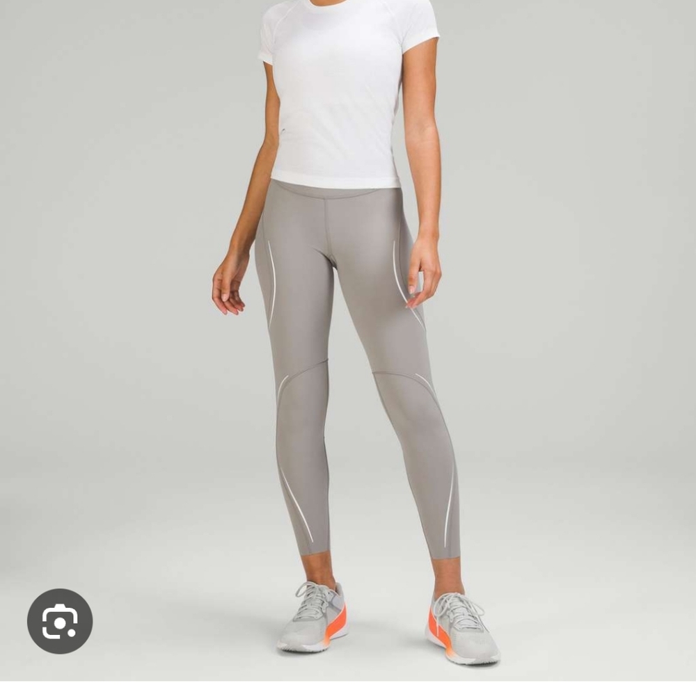Lululemon Base pace reflective